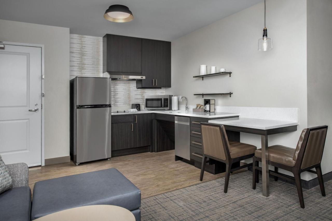 By Marriott Portland Hotel *