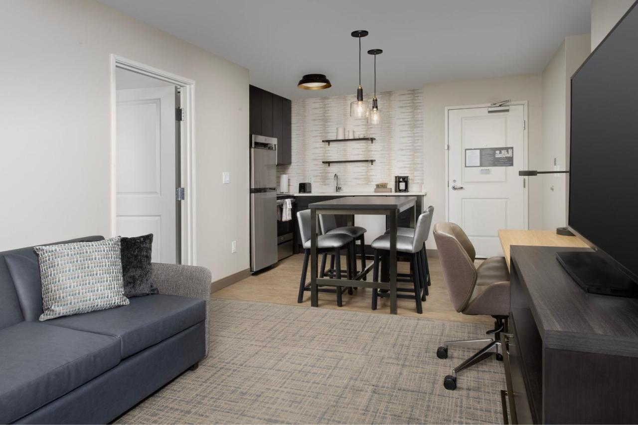 By Marriott Portland Hotel *